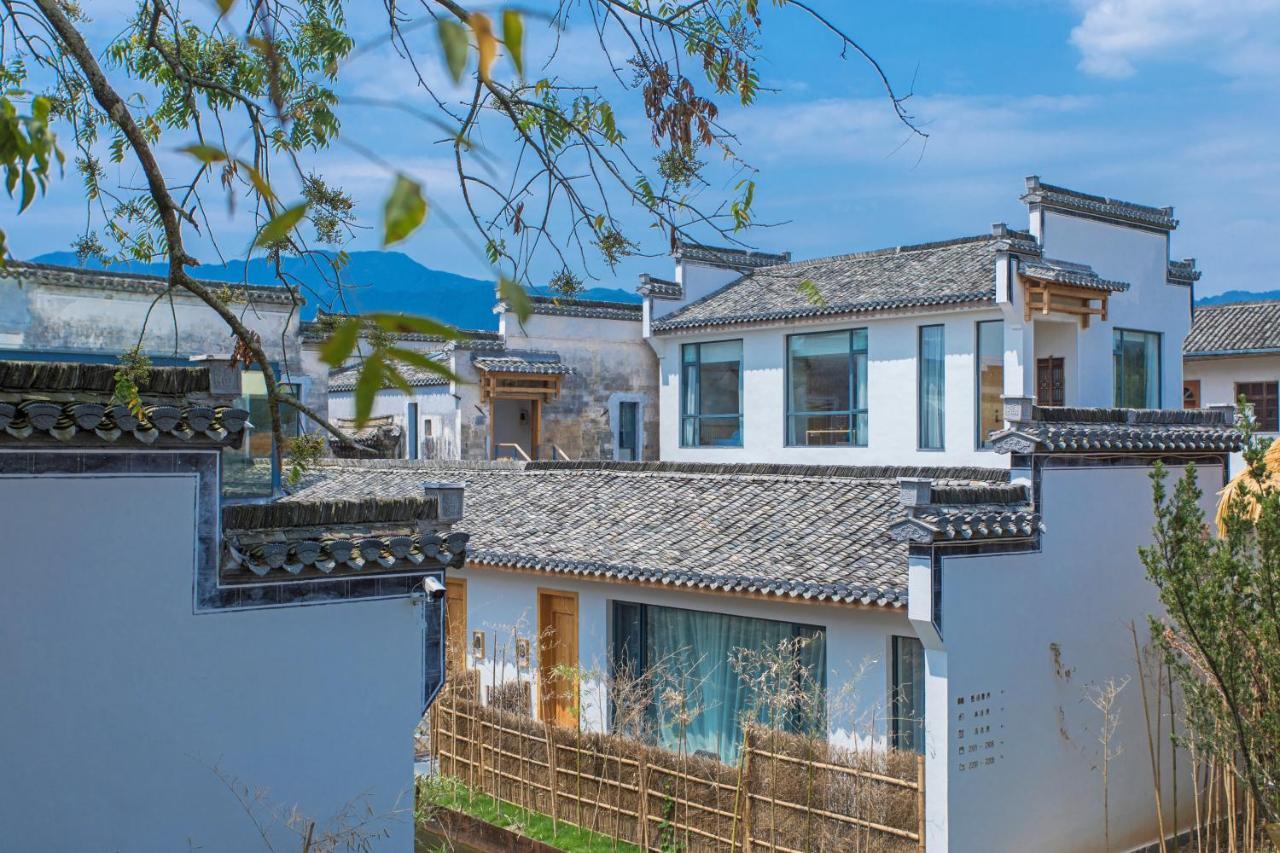 Hongcun Old Street Country House Huangshan Exterior photo